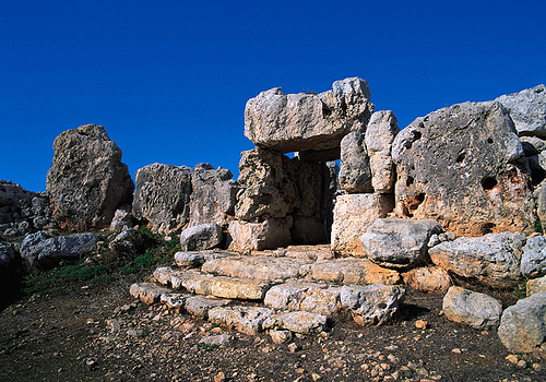 Ta Hagrat Temple.jpg